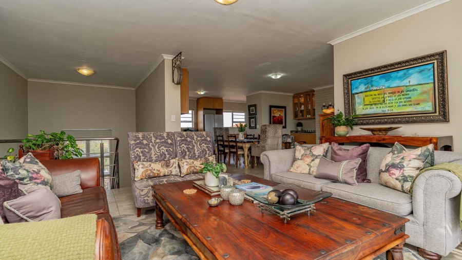 3 Bedroom Property for Sale in Perlemoenbaai Western Cape